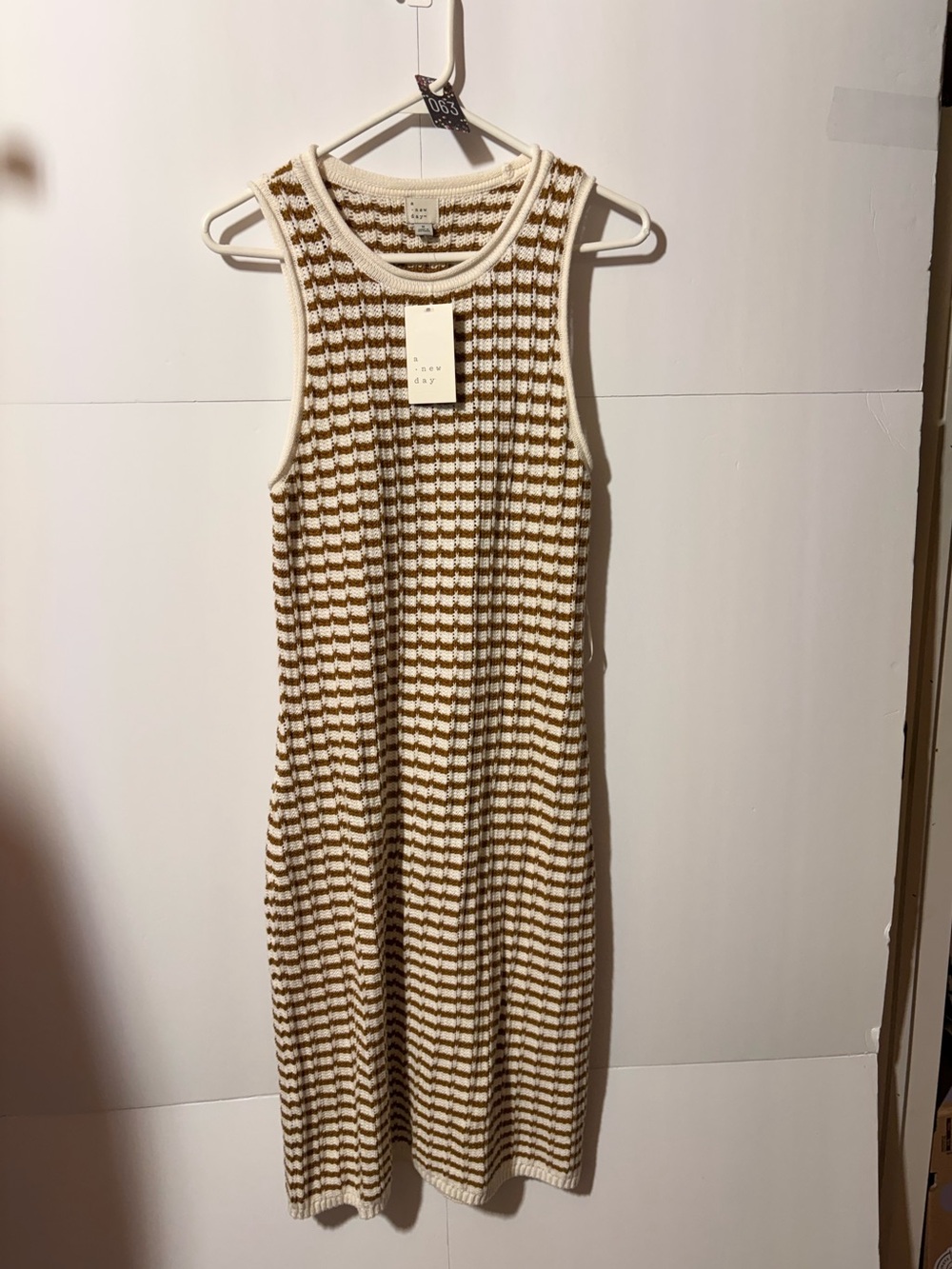 a new day Brown and Cream Sleeveless Knit long size small